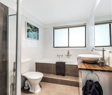 Beautifully renovated home in the heart of Soldiers Hill - Photo 2