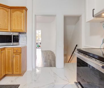 For Lease - 49 Wentworth #Main Street, Hamilton, Ontario - Photo 3