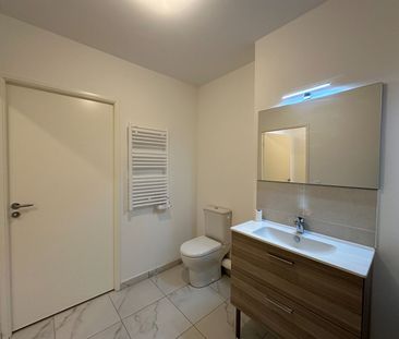 Location Appartement 4 pièces 80m² - Photo 4