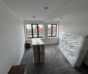 Burlington Square - Photo 2