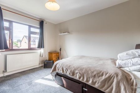 3 bedroom semi-detached house to rent - Photo 5