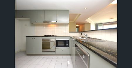 Contemporary sky home with phenomenal panoramic views - Photo 3