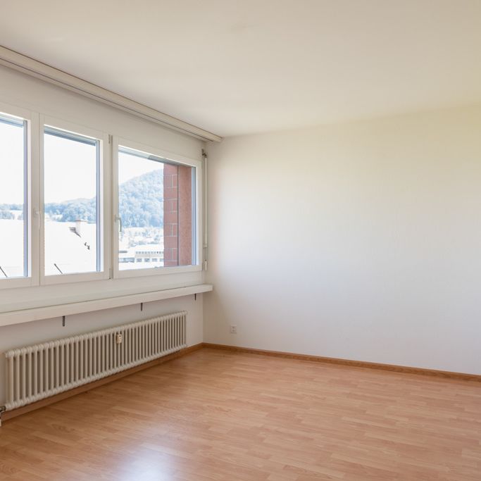 HELLE 4-ZIMMER-WOHNUNG IN SCHÖNER ÜBERBAUUNG - Photo 1