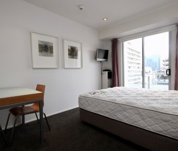 SUNNY FURNISHED - PRIVATE STUDIO - Photo 3