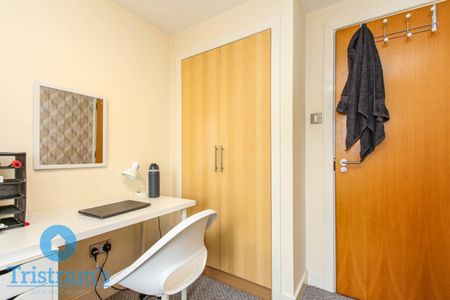 2 bed Apartment for Rent - Photo 5