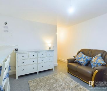 1 Bedroom Flat - Photo 2