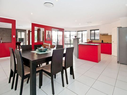 Perfect peaceful family home waiting for you! - Photo 1