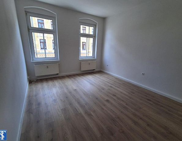 Neu renovierte 4-Zimmer-Wohnung mit Balkon am Stadtrand von Plauen! - Foto 1