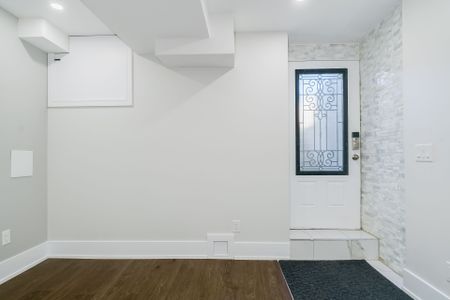 For Lease - 141 South Edgely Avenue Unit# LOWER, Toronto, Ontario - Photo 3