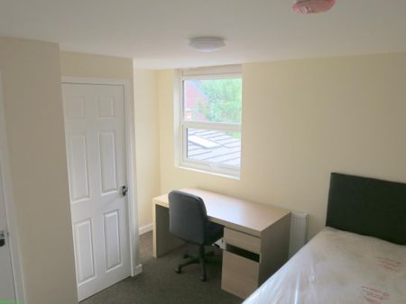 5 bedroom terraced house to rent - Photo 5