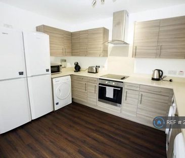 1 bedroom in a house share to rent - Photo 3