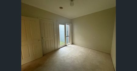 1/5 Second Avenue, Hoppers Crossing, Vic 3029 - Photo 3