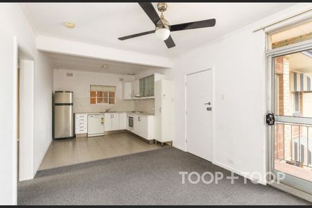 Stunning Apartment Seaviews - Photo 2