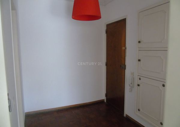 " RESERVADO " Apartamento T1 Figueirinha/Oeiras