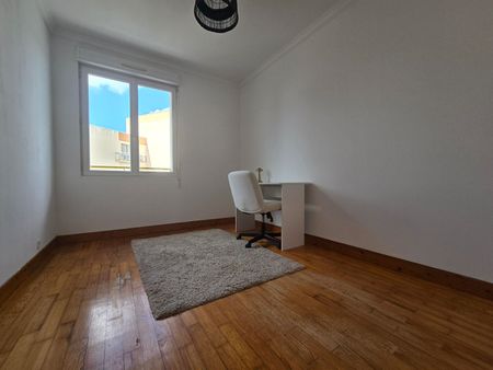 Location Appartement 4 pièces 77m² - Photo 3