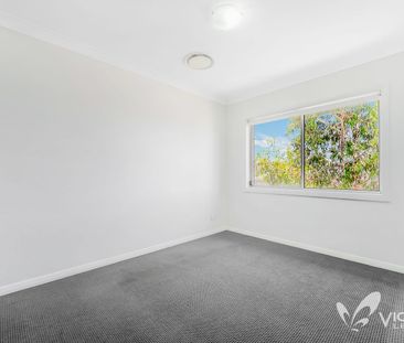 Near new double storey 4 bedroom house for rent in Box Hill - Photo 3