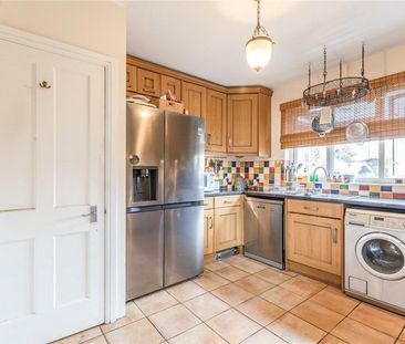 4 bedroom detached house to rent - Photo 5