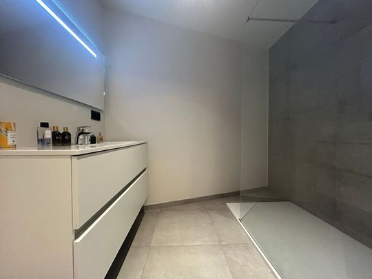 Recent appartement met 1 slaapkamer en terras in Herzele - Photo 1