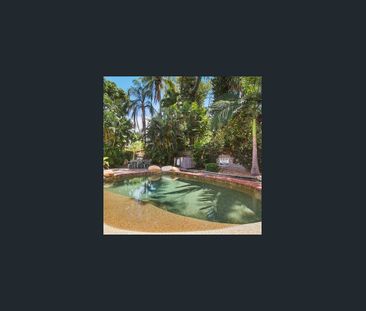 Townhouse living by the Esplanade - Photo 4