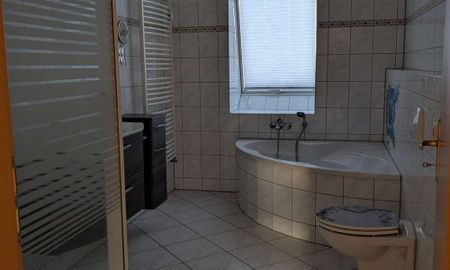 Großzügige 3-Zimmer-Wohnung mit Tageslichtbad – An der Hoffischerei 1, Merseburg - Photo 5