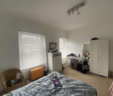 6 bedroom terraced house to rent - Photo 4