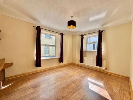 2 bedroom end of terrace house to rent - Photo 3