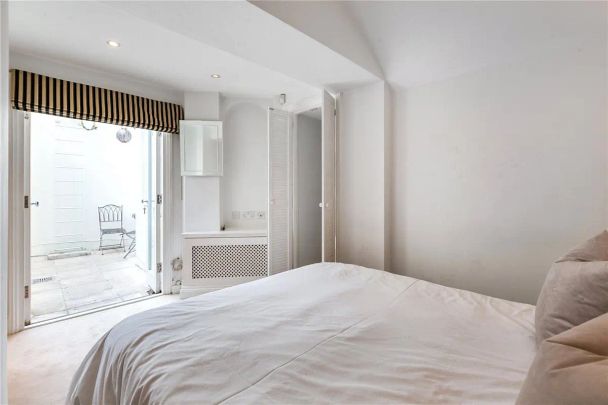 1 bedroom flat in South Kensington - Photo 1