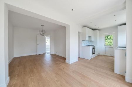 3 bedroom semi-detached bungalow to rent - Photo 2