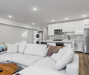 427 Ravenhill Avenue - 4 - Photo 1