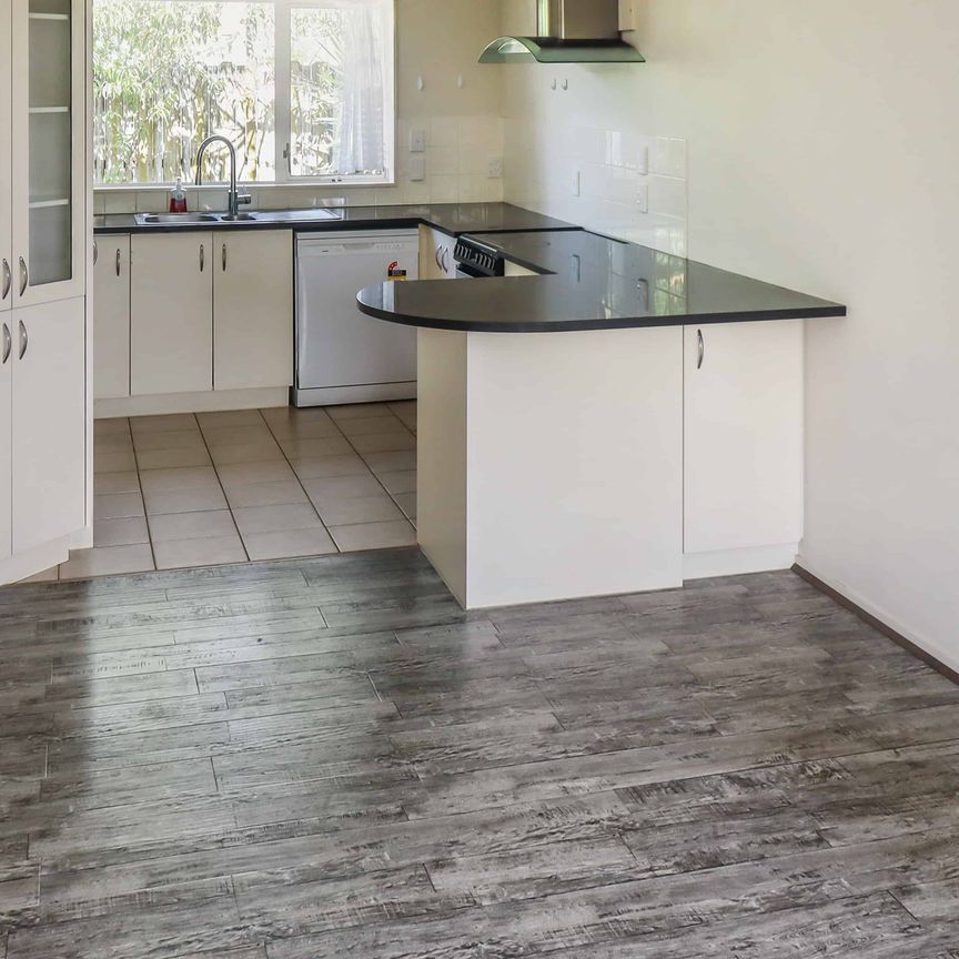 Three bedroom home! - Photo 1