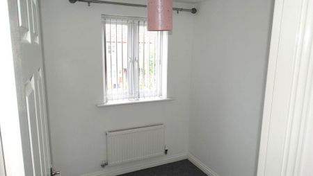 3 bedroom terraced house to rent - Photo 2