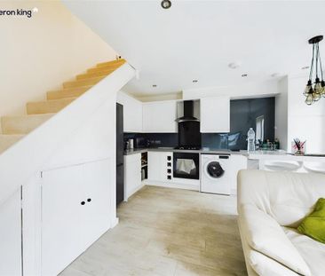 2 bedroom terraced house to rent - Photo 3