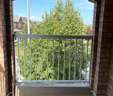 For Lease - 539 Coach Drive, Mississauga, Ontario - Photo 2