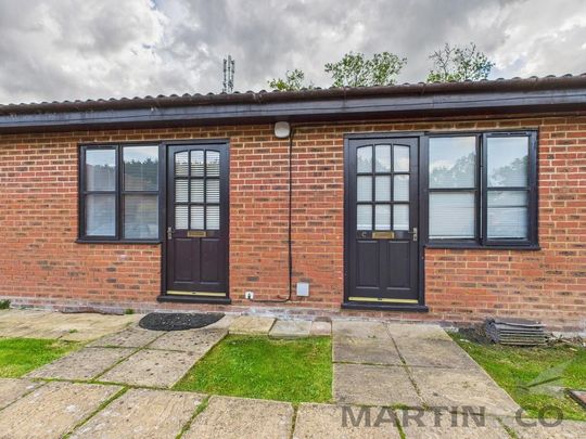Studio to rent - Photo 1
