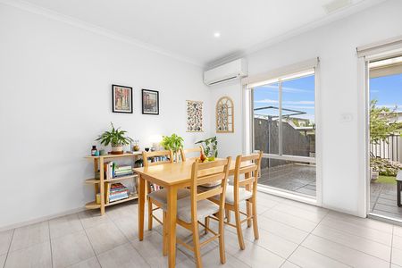 56 Caragh Avenue, Googong NSW 2620 - House For Rent | Domain - Photo 2