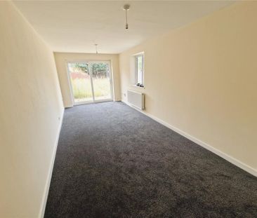 4 bedroom detached house to rent - Photo 6