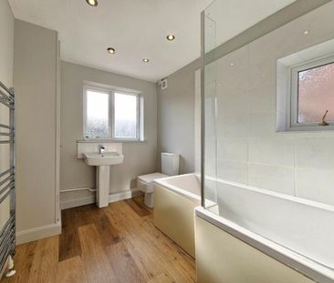 3 bedroom semi-detached house to rent - Photo 3