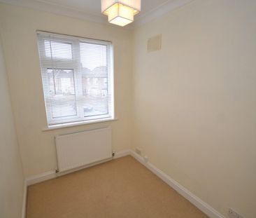 3 bed Semi-Detached House for Rent - Photo 3