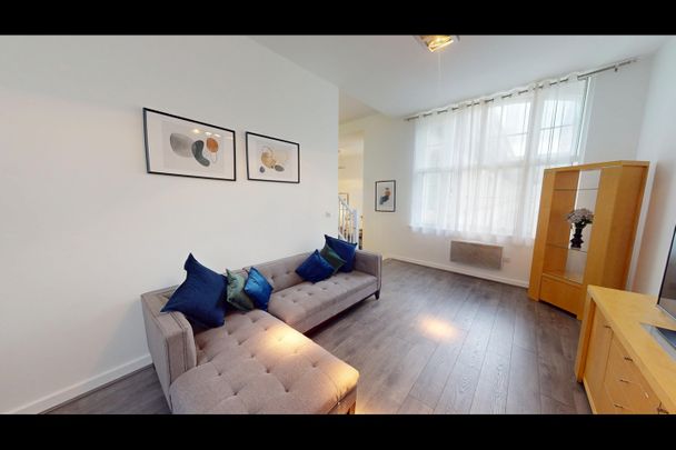 3 Bed Flat, The Albany, L3 - Photo 1