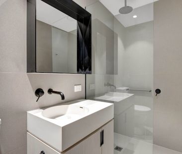 FURNISHED, Ideal Layout & Prime Location! - Photo 6