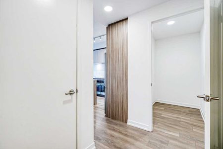 For Lease - 8 Beverley Glen Boulevard Unit# D-429, Vaughan, Ontario - Photo 4