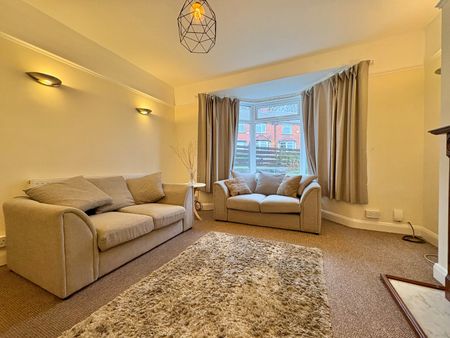 3 bedroom semi-detached house to rent - Photo 2