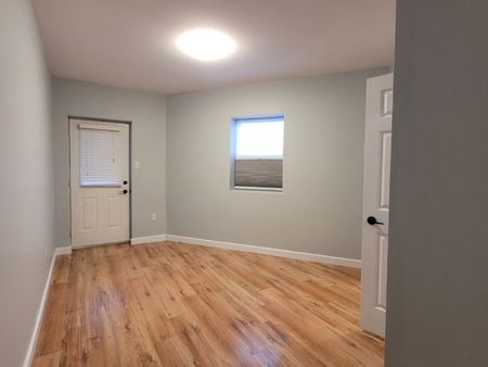 290 Crown Drive – BRAND NEWLY RENOVATED 2 BR + DEN HALIFAX TOWNHOUSE AVAILABLE NOW! - Photo 5