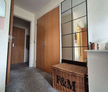 2 Bed Flat, Goldsmith Close, HA2 - Photo 1