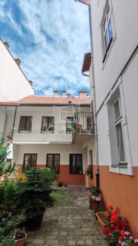 Kiadó újszerű állapotú lakás - Budapest I. kerület - Photo 3