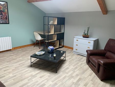 Location appartement 2 pièces, 74.09m², Saint-Germain-de-Lusignan - Photo 2