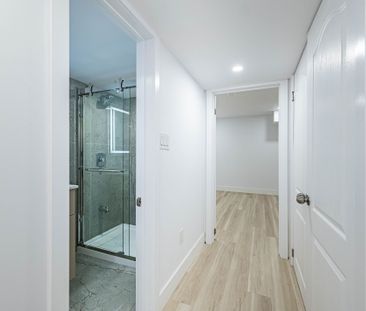 For Lease - 20 Penn Drive, Brampton, Ontario - Photo 5