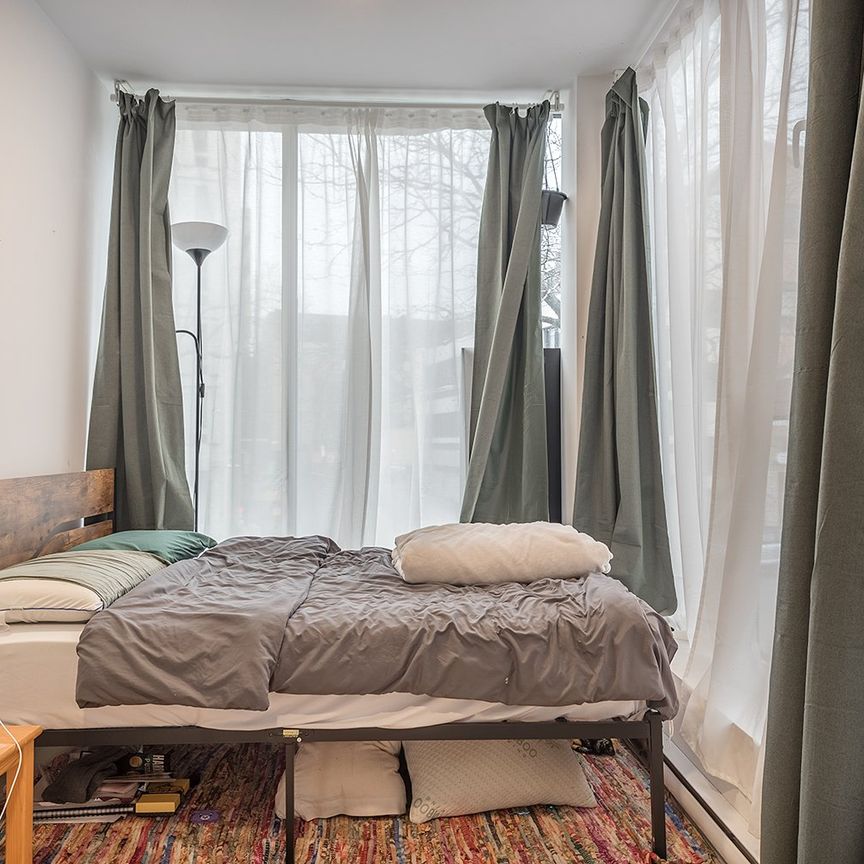 405 Rue Sherbrooke E., Montréal (Le Plateau-Mont-Royal), QC H2L - Photo 1