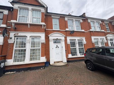 3 bedroom flat to rent - Photo 2