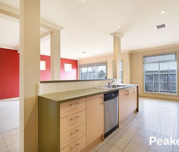 Townhouse For Rent - Photo 2